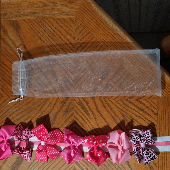 Girls Hair Bows - Picture 7 of 9